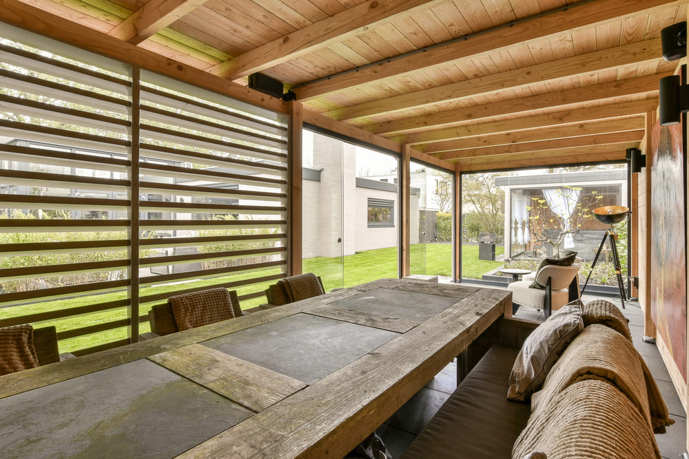 veranda gemaakt van hout